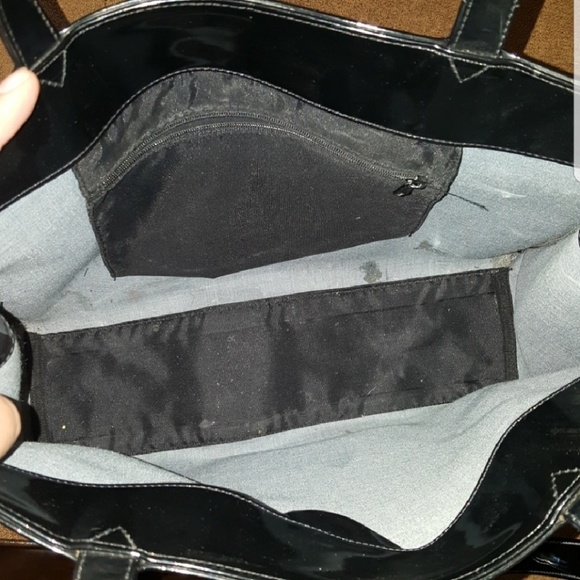 GUESS TOTE. - Picture 4 of 6